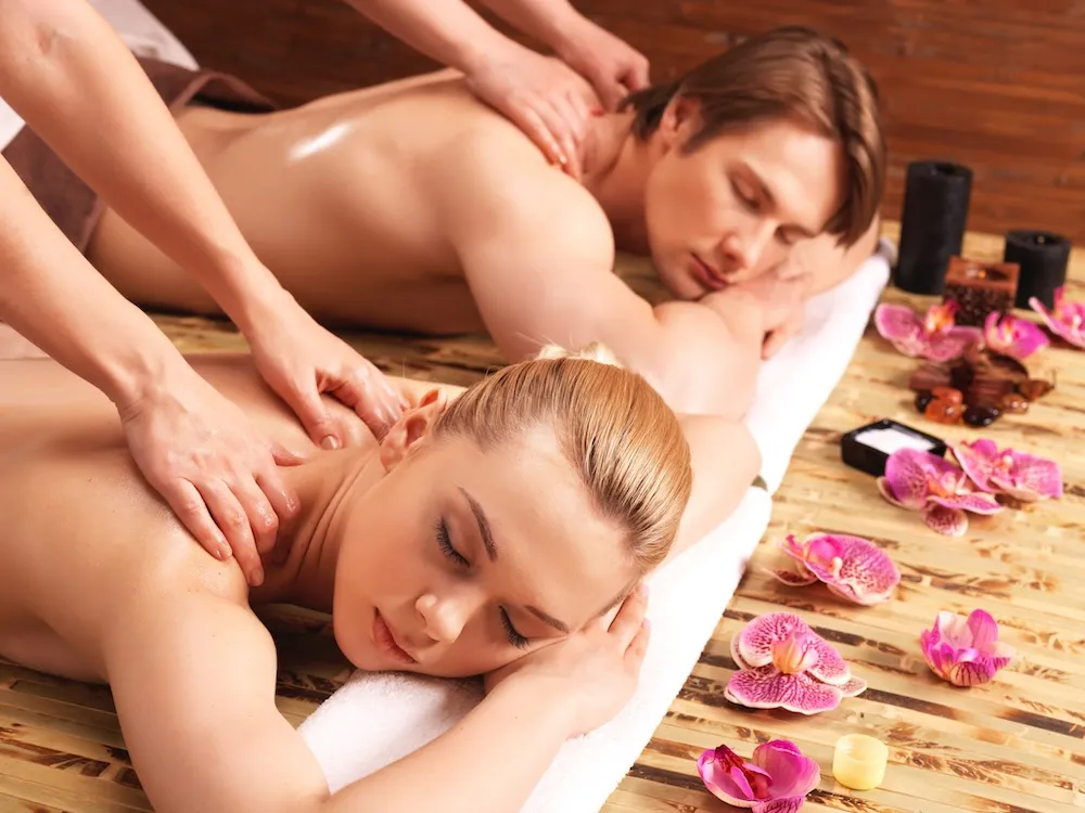 Couple Massage - Relaxing
